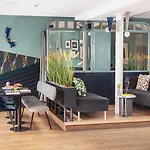 Bob 4* Paris