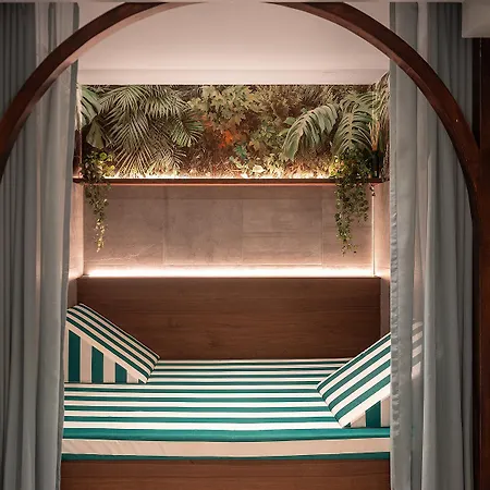 Hotel Bob By Elegancia 4*