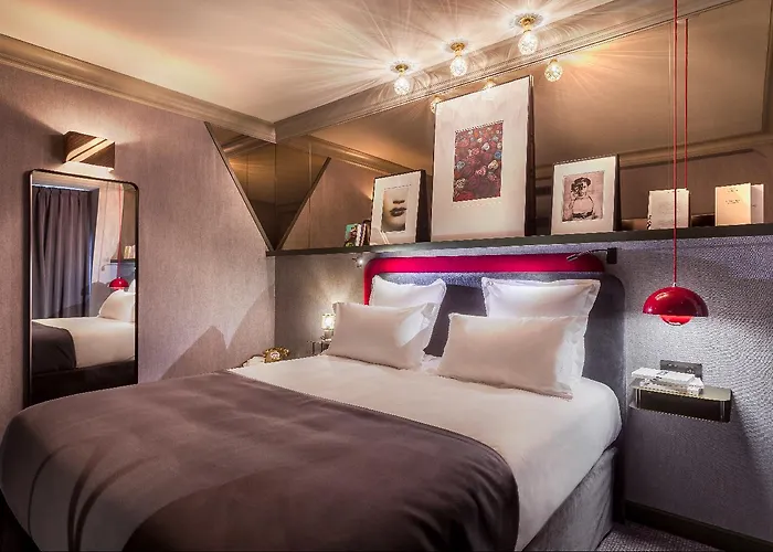 Bob By Elegancia Hotel 4*